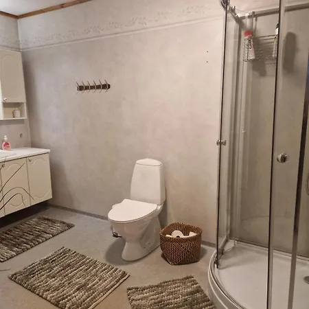 I Hjerte Av Tromsdalen, Med Gratis Parkering