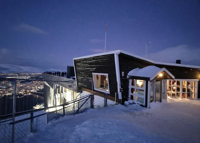 I Hjerte Av Tromsdalen, Med Gratis Parkering